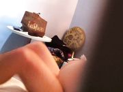 超级刺激的酒店近距离偷拍小情侣开房做爱