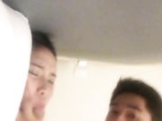 偷偷背着媳妇和小姨子到酒店开房啪啪没想到她居然是个白虎