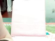 黑丝情趣内衣诱惑道具特写插逼身材不错还能挤出奶水，浪叫呻吟高潮不断冒白浆