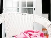 发骚勾引狼友，手指插进骚逼抽插水声哗哗响