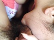 巨乳高中女生与男友性爱私密 饥渴疯狂教室里跪舔男友J8