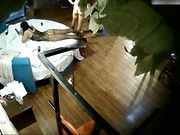 清纯漂亮的美女换上黑丝情趣服和经验丰富的新男友玩扑克,输了要被对方任意宰割,美女一直输被干的呻吟大叫!