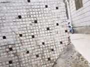 城中村嫖妓转悠了半天还是觉得穿风衣的妹子漂亮跟她进房来一炮1080P高清双视角拍摄