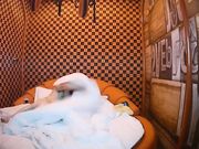 中年男约了位丰满气质的大奶少妇酒店迫不及待开操,干的相当激烈