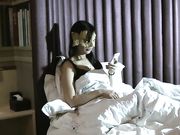 国产剧情处女美眉收快递被强干血染床单