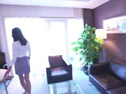 模特奶羊被摄影师咸猪手揉奶浑身欲火