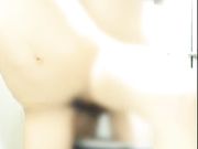 到洗手间啪啪,干的美女淫叫不止说：你快点.男说：小声点,旁边有人