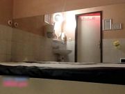 跟网红脸的站街女偷情做爱之前还得让洗洗鸡巴-1