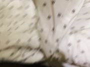 可爱的师大小师妹生活照与男友激情视频竖起中指