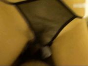 出来偷情正操B时,突然接到老公电话,边操B边说话