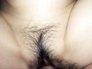 娇小可爱的学院美女和男友啪啪,男的用淫语挑逗,要找朋友一起操她