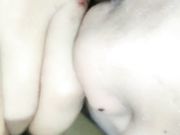 年轻男女们干小萌妹群P啪啪秀 年纪都不大 却已很会玩