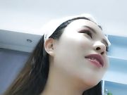 骚气妹子直播演绎跑腿小哥买了个道具JJ勾引啪啪