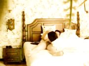 夹死你啊！我感觉肚子麻麻的