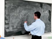 漂亮的热辣女学生将获得更多补课的机会