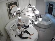 周末休息大学生情侣校外开房外表清纯眼镜妹很有江湖经验与男友探讨说这屋子里真的没有监控嘛那个是啥对白清晰