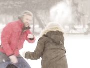 两个漂亮的肉肉小姐姐一起舔吸大鸡巴想立马搞穴