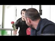 慢慢脱光衣服狂操后又尽情玩弄