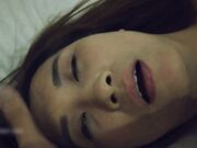 美女晚上和朋友撸串喝多后被带到酒店撕破丝袜狠狠抽插