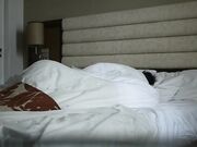 广东漂亮大学美女酒店和许久未见的男友开房啪啪