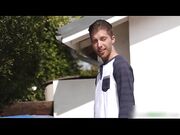 隔壁女邻居让我帮忙用口爆报答我