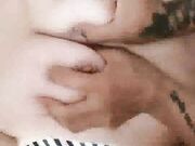 京都漂亮美乳大一极品校花约炮友家中啪啪 超高颜值 圆润美乳