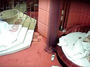 精品酒店偷拍貌似单位男领导和新来的长发美女下属开房,听对话2人好像有事没谈好一直没开操,谈好后狠狠爆操!