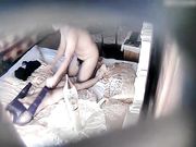 特色宾馆偷拍气质漂亮的长发美女被好久没见的男友扑倒,太激动没一会就射了,第二次各种操