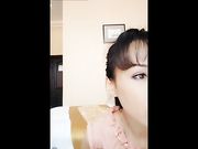 自驾姐特意换上漂亮连衣裙和曾经炮友的儿子宾馆约炮