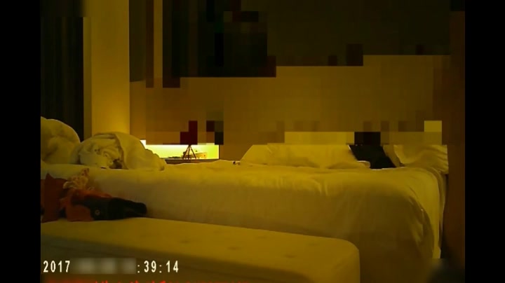 约操极品白领云霞黑丝OL骚货 爆乳摇颤 淫声浪叫 正面版 完美露脸 高清720P原版无水印第二炮