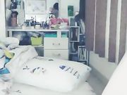 短发辣妈自慰大秀插了好多淫水