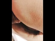 维修工检查空调女主没穿内裤露出维修工淫欲爆发捆绑狗仔式双插啪啪