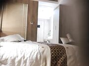 肤白貌美性格温柔良家人妻型美少妇酒店援交妹子做爱很投入像情侣一样