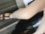 模特桐桐宾馆大尺度拍摄近景特写私处放尿过程看这BB也是没少被有钱人光顾