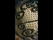 黑丝女炮友不去开房直接在网吧包房玩3p