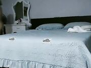 私人公寓网约上门服务的气质漂亮美少妇奶子好大女人味十足急不可待上床激情肉战