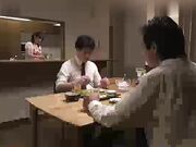 绿帽怪癖丈夫一手策划的不伦性交,让妻子小泉日向被陌生人给操了2