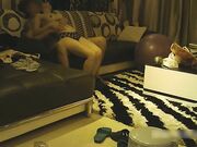 与酒吧坐台小姐健身球上做爱第2部这么玩貌似很危险不小心就会导致鸡巴骨折