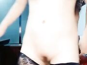 在办公室被老板舔逼口交椅子上啪啪高潮喷水