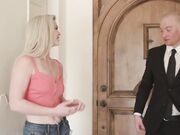 金发性感美臀尤物花钱上门享受擎天巨屌