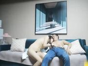 约颜值不错白衣妹子摸逼互舔沙发上骑乘猛操