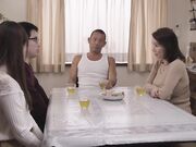 義理の男の喰い比べ～ 山口珠理 あおいれな 1