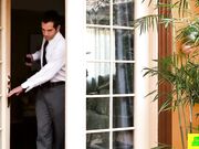 家中失窃妈妈找来侦探到家青少年约瑟琳竟然被操了