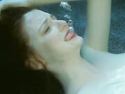 唯美水下美人鱼舔嫩穴游到水底浮着裸体啪啪